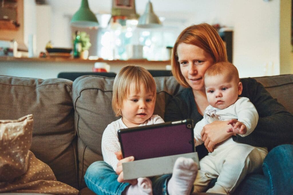 Utfordringer knyttet til familieliv og stress i lys av covid-19 16 Behandling av pornoavhengighet