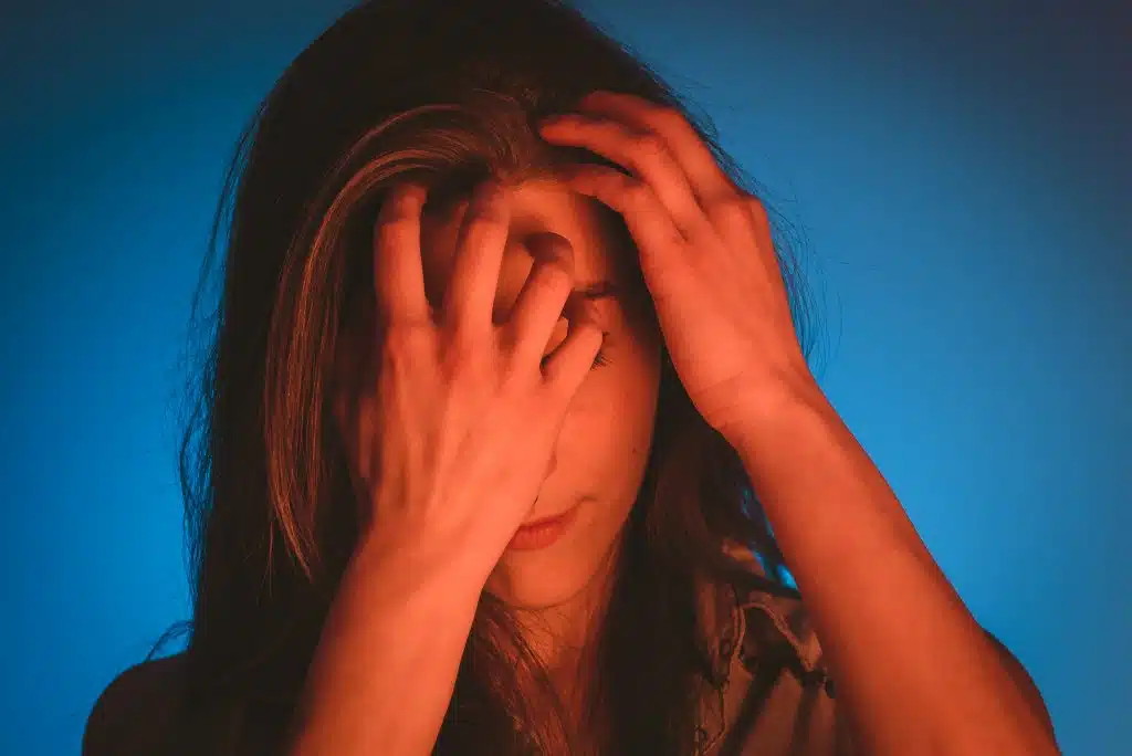 Hva er psykisk vold? Tegn, reaksjoner og hvordan du kan få hjelp 15 Eksempler på hvordan du kan reagere ved psykisk vold